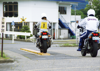 二輪車の動かし方と操作方法