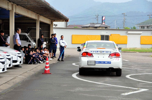 クルマの速度感、停止距離