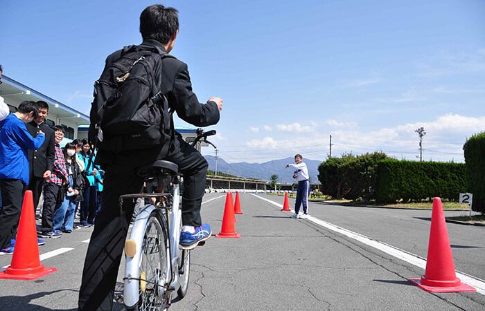 屋代高校附属中学・屋代高等学校交通安全教室レポート